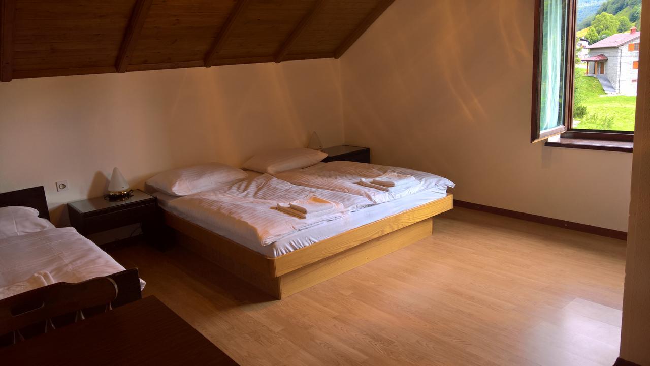 Gostilna Lokve Bed & Breakfast エクステリア 写真